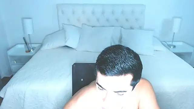 הופעת וובקאם של mr_hunterx