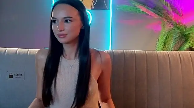 Emilysame Chat XXX in diretta