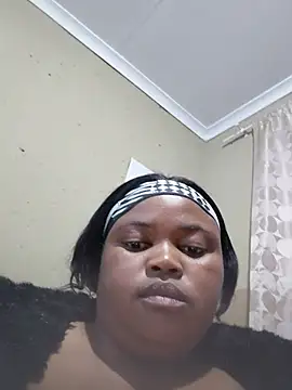 Chat XXX ao vivo de Curveysinaa