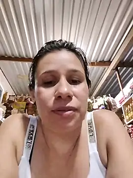 XXX chat uživo modela MIA-LARIOS