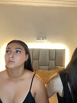 nicolexxaleja 现场XXX聊天