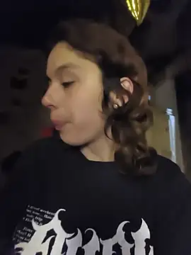 הופעת וובקאם של mariamac420