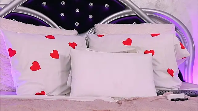 ScarletVex live XXX chat