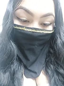 ElinaaxのライブXXXチャット