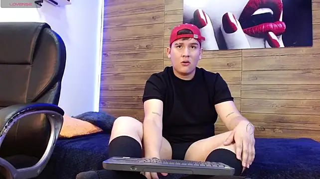 Živý XXX chat damian_miller7