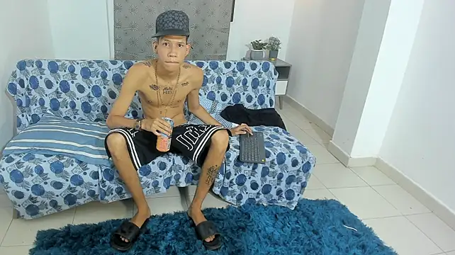 Rome_18 Live XXX-Chat