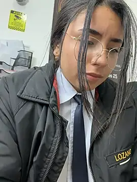 Angela__05 লাইভ XXX চ্যাট
