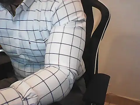 Yorel1109- Show in webcam