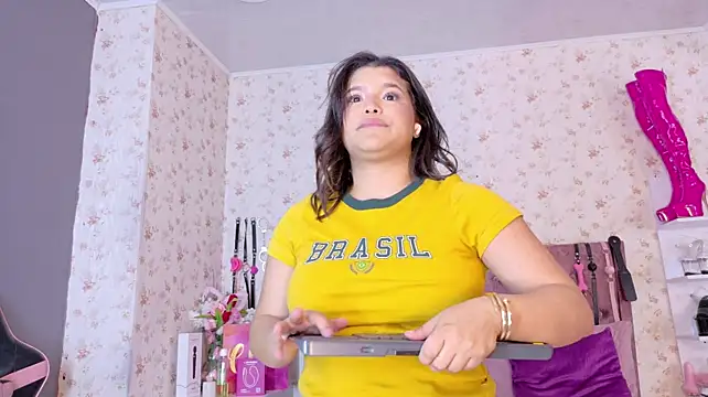 Chat +18 de AvrillThomas ao vivo