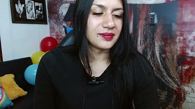 gigi_gilt_ Chat XXX live