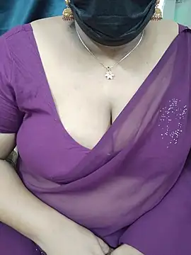Floraa-Queen Live XXX-Chat