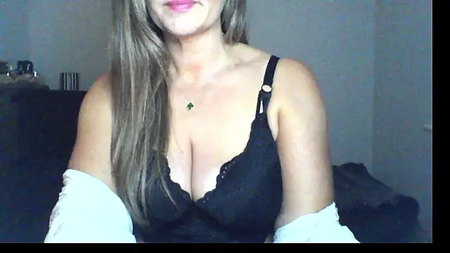 Goddess-GraceX's Live XXX Chat