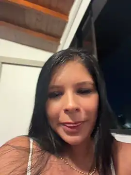 Elara_Luxe's Live XXX Chat