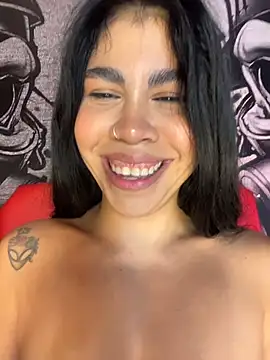 SmileyBabeXXX Live XXX-chat
