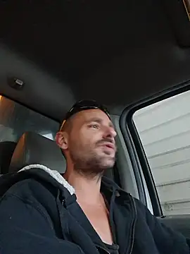 צ'אט XXX בשידור חי של DaddyAndSplashQueen