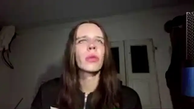 HotFemBooy élő XXX-chatje