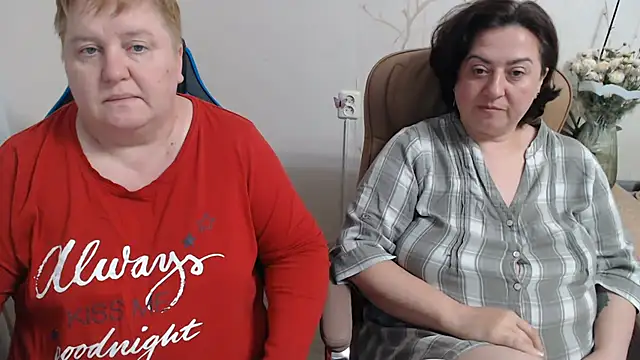 Lindy-Jeanie Live XXX-Chat