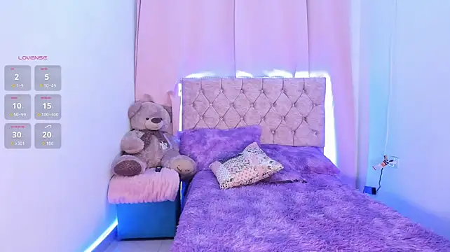 XXX chat uživo modela Emmy_lander1