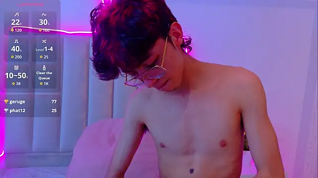 Twink_Sebas7 即時 XXX 聊天