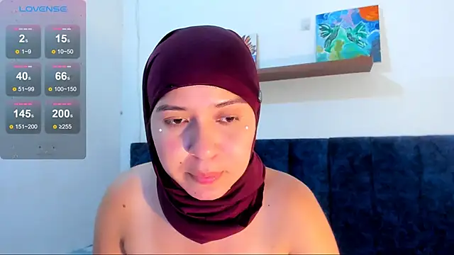 XXX chat uživo modela MatchedEyebrow