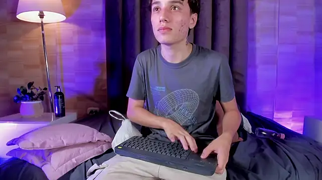 Isaac_Grey XXX чат на живо