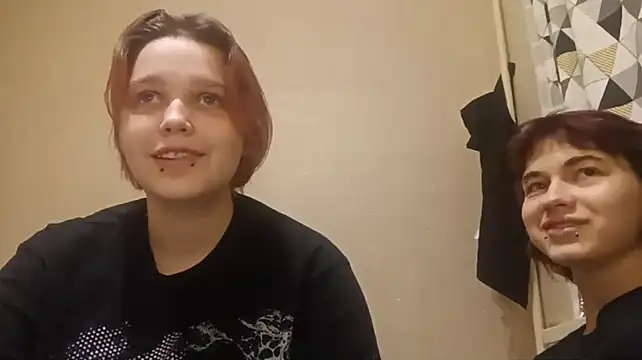 XXX chat uživo modela NobukoGelzinis