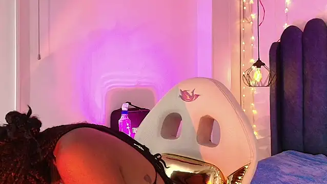 Queen_perla_ live XXX chat