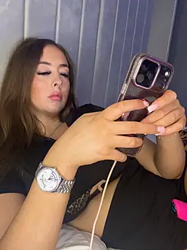BrunetteBarbieXx_ Chat XXX live