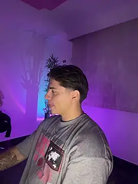 Giordano_Russo XXX чат на живо