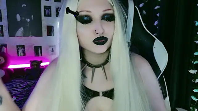 Chat +18 de Kitty_goth ao vivo