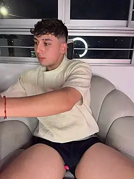 OLIVER_K Chat XXX live