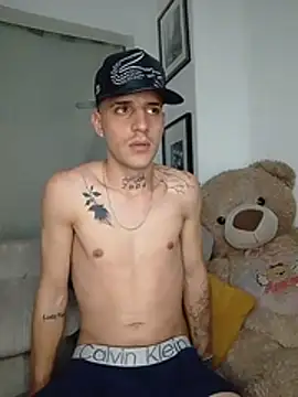 MaxHornyLatin 라이브 XXX 채팅