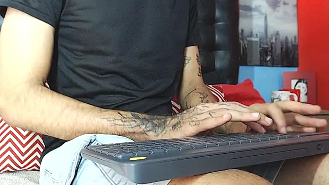 Czat XXX na żywo – Daniel_huge22
