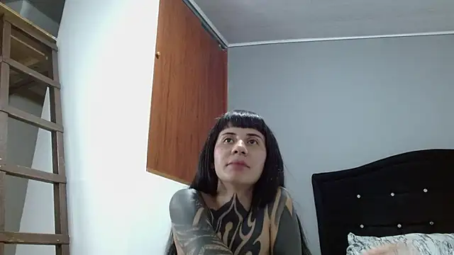 Chat XXX en directo de Emilia_1995