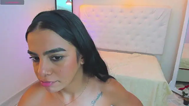 Онлайн чат XXX kendallowens