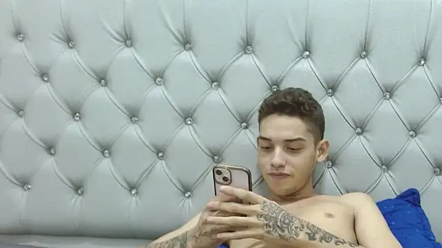 Chat XXX en directo de Nico_Sterling
