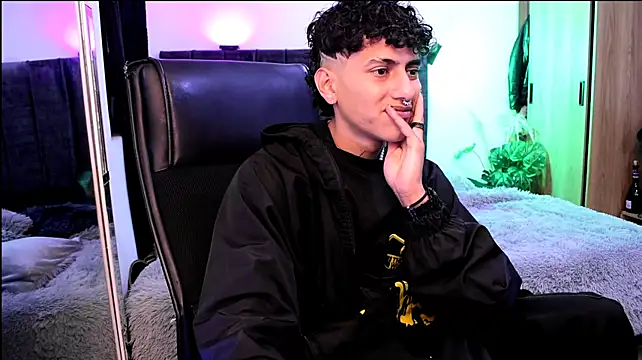 DemonKush-- Chat XXX live