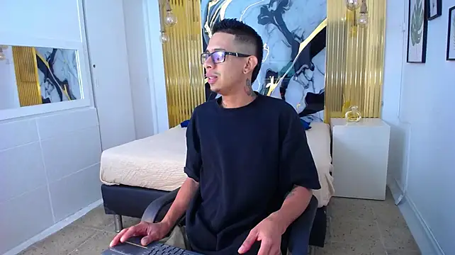skyline_ryan Chat XXX live