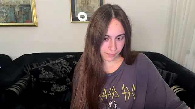 Chatroom XXX en direct de AliceKolltt
