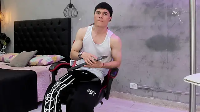 roan_birkin Show Webcam