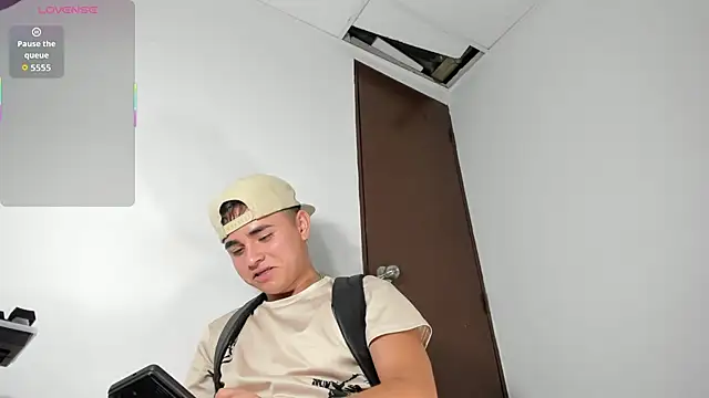 Chat +18 de Lianfox_1 ao vivo