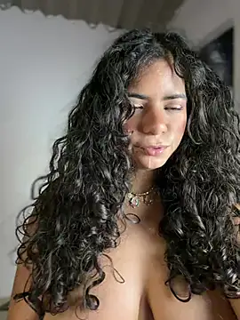 XXX chat uživo modela Simone_Miller