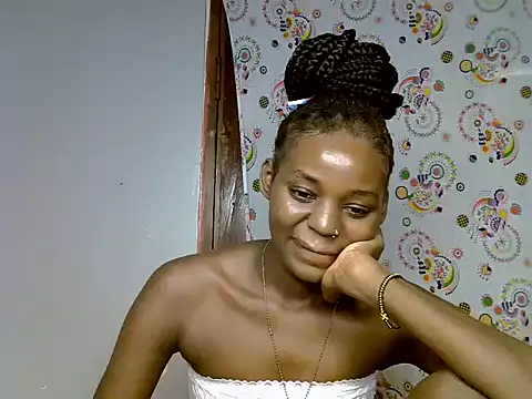 Sweet_smiles2 Adlı Modelin Canlı XXX Sohbeti