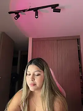 lunablossom_'s Live XXX Chat