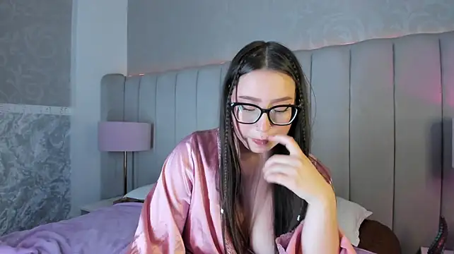 MadeleynRose Chat XXX live