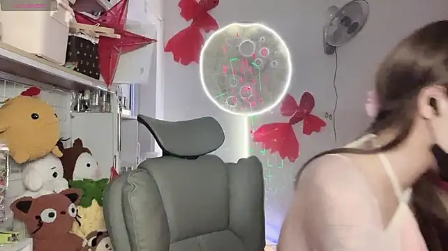 Tieu-May Live XXX-Chat