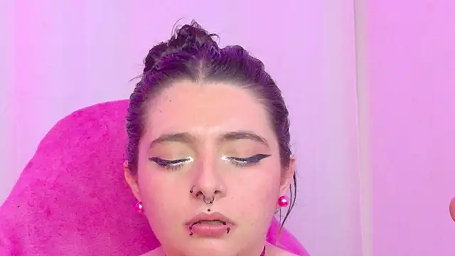 Chat +18 de Sachi_Meow ao vivo