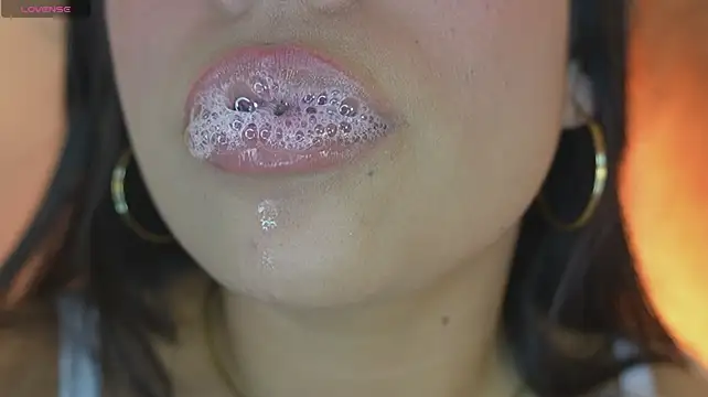 צ'אט XXX בשידור חי של mia_roux1