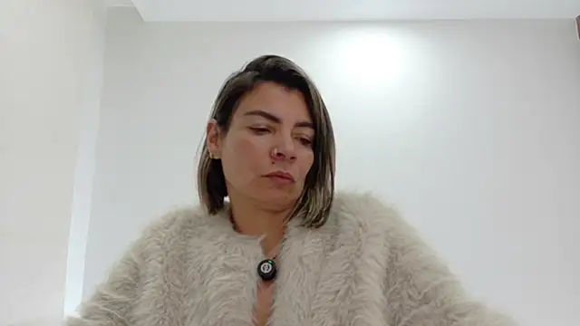 Chat XXX en directo de charlotedoll