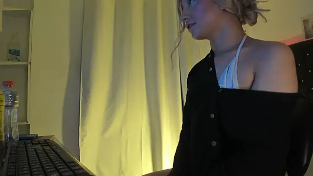 BellaRogeのライブXXXチャット